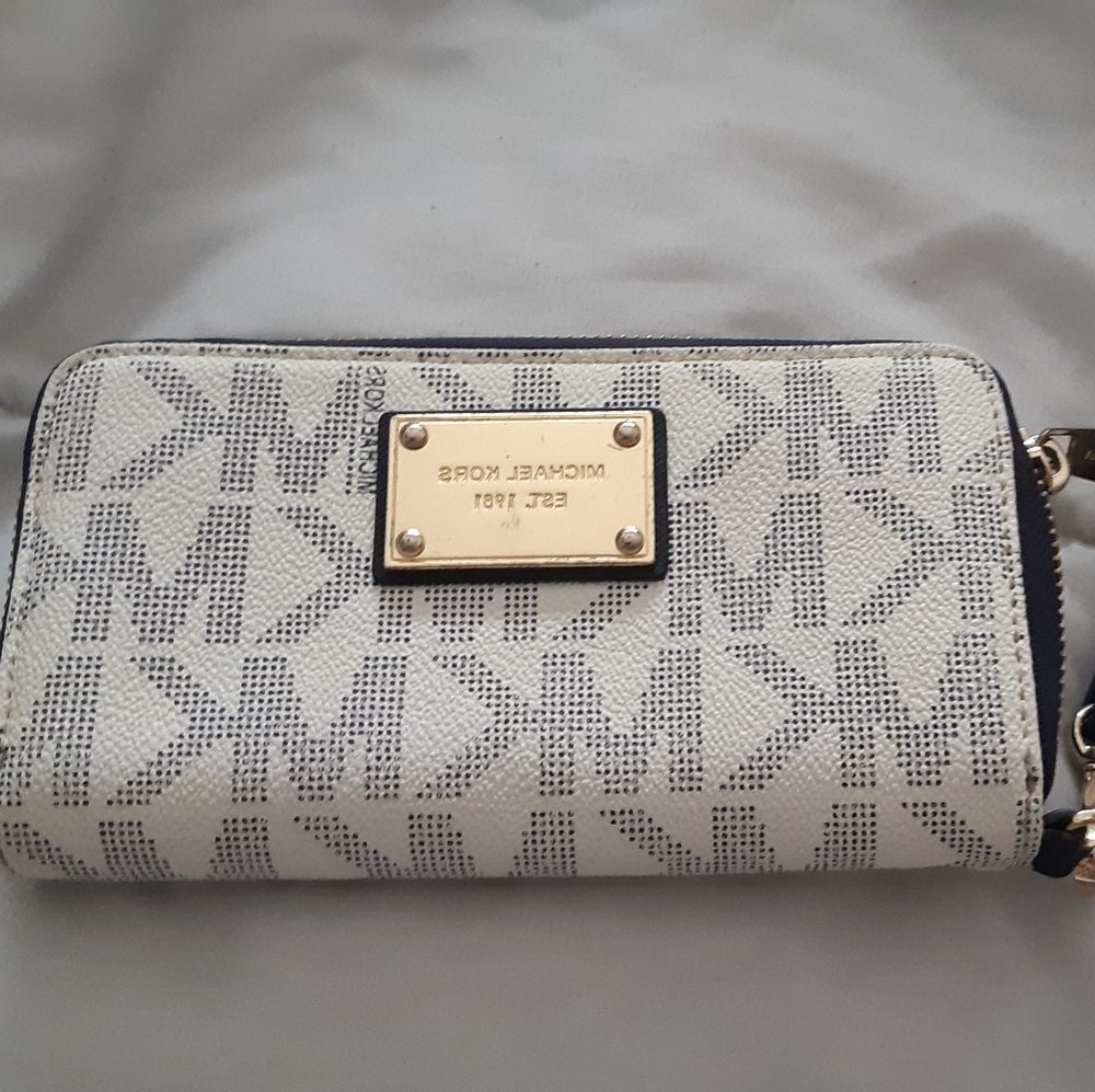 Michael kors wallet off white or cream color and blue strap